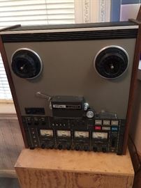 TEAC A3440 reel to reel