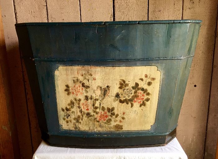$150. Antique Chinese polychrome painted on wood storage box/trunk. Chinese opera scene is painted on top with floral paintings on sides. Metal handles on both sides. Pre 1920. Condition consistent with age. 
Would make a great coffee table. Dimensions 21.0ʺW × 29.5ʺD × 21.0ʺH.