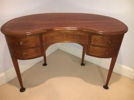 Vintage kidney shaped writing desk or vanity