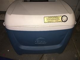 Yes, this is a cooler.