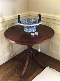 Mainland Smith porcelain pedestal bowl with figures along rim