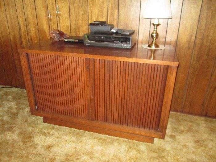 Curtis Mathis console TV.  Works!  Cabinet would also be great for a bar cabinet repurpose project.