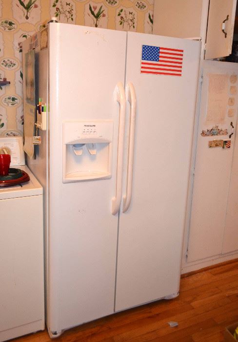  Frigidaire refrigerator 