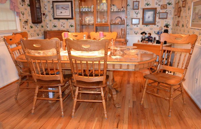  Oak dining room table with eight chairs 