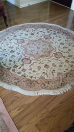 Beautiful Hand Knotted Persian Rug - 6ftx6ft