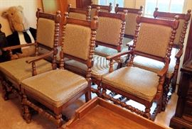 8 Thomasville Dining Chairs 5 w/Arms