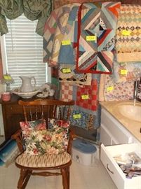 Rocking chair and 13 vintage quilts