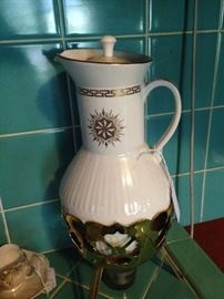 Vintage tea/coffee pot