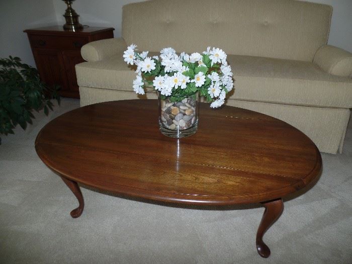 Cherry oval coffee table-Queen Anne