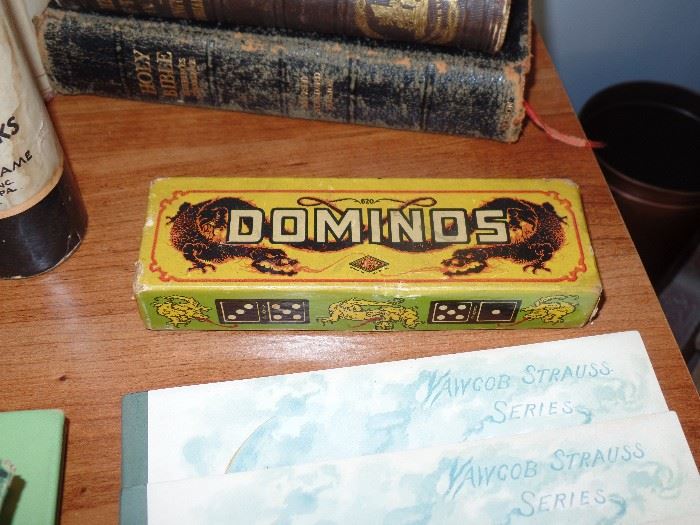 Vintage  Dominos
