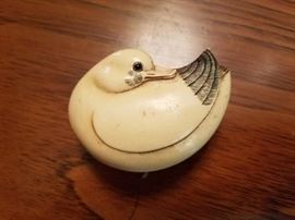 Vintage Metropolitan Museum of Art Scrimshaw Baby Seagull Trinket/Pill Box. $60