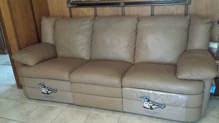 2 sofa recliners