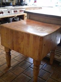 Solid wood VINTAGE HEAVY DUTY BUTCHER BLOCK / ISLAND