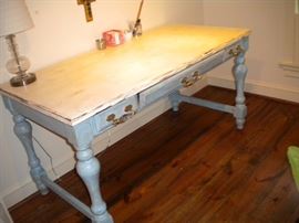Shabby chic desk