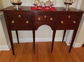 Henkle-Harris Solid Mahogany Hunt Board/ Server