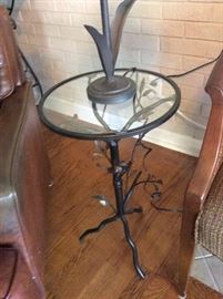 Cute end table with Bird accents