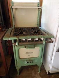 1940's Enamel Porcelain Stewart Stove with Oven 