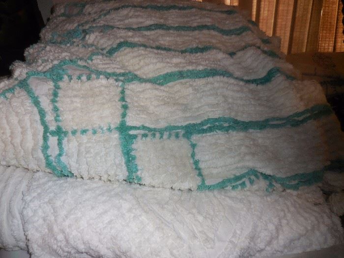 Vintage Chenille Blanket (2)
