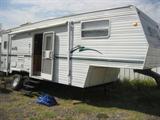 2001 SKYLINE LAYTON CAMPER 27 Foot 5th Wheel