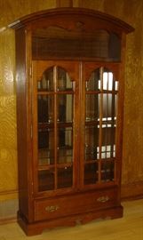 Seay Furniture oak curio/china cabinet