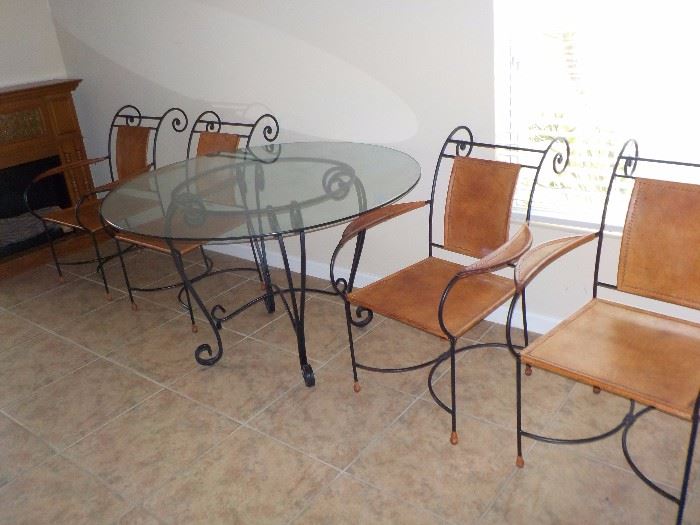 DINING SET--LEATHER