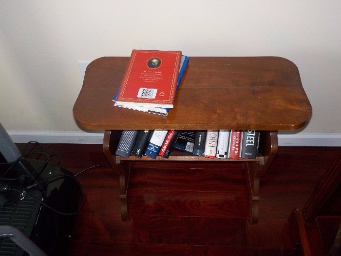 END TABLE WITH BOOKSHELF