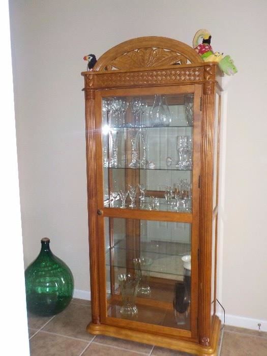 SOLID WOOD/GLASS LIGHTED CURIO
