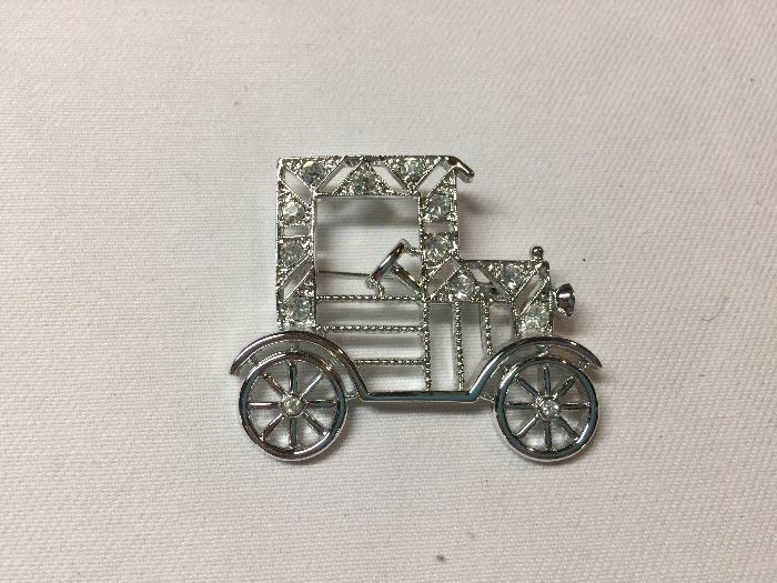 vintage pin (more jewelry to come)