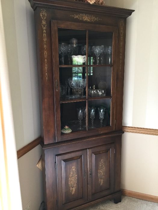 This beautiful corner cabinet is part of a lovely dining room set made by Hitchcock Furniture that also includes a table & 6 chairs and a dry sink.