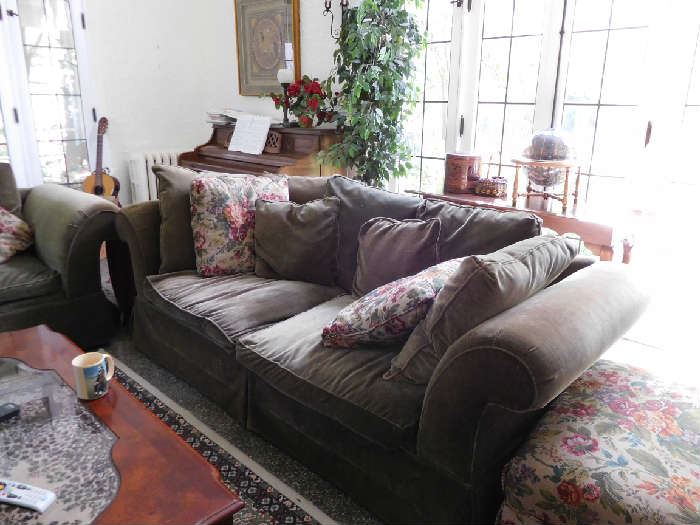 sofa   and  coffee  table