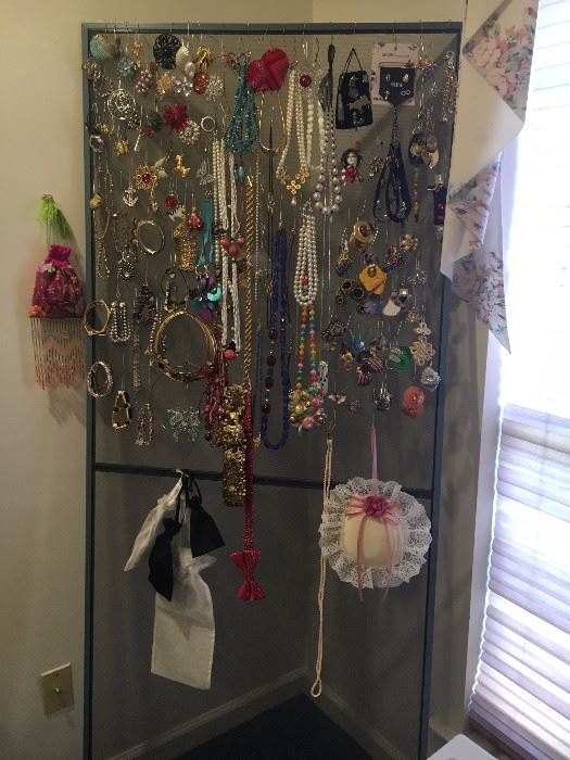A lot of really nice costume jewelry!!!!