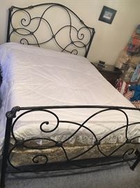 White Quilted W/Lace on 3 sides Comforter Queen Size