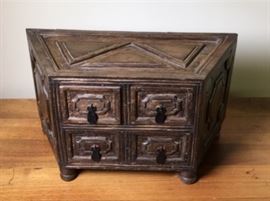 040 Treasure Keeper Box