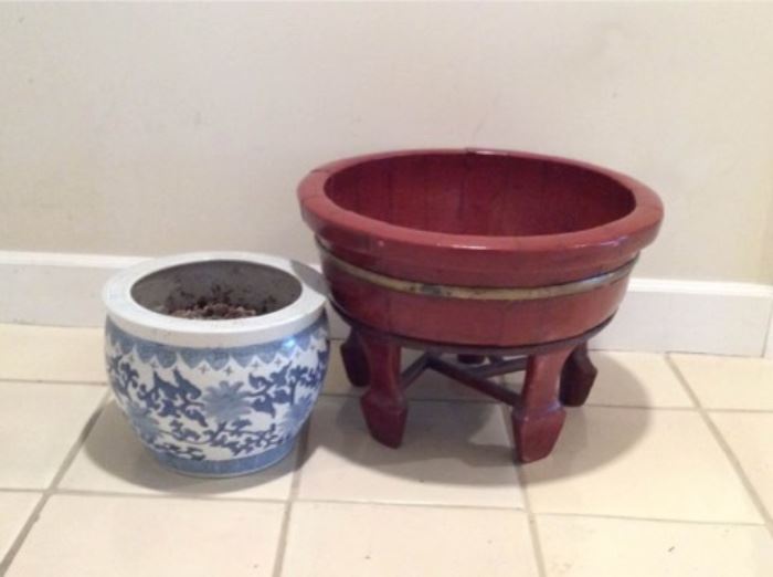 044 Asian Wood Barrel And Pot 