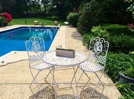 Outside Furniture: Patio Set