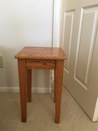 Matching matching table (approx 20" hgt, 11" wide and 12 depth)