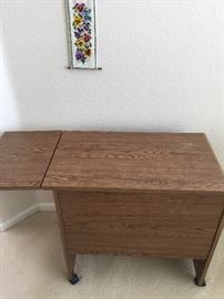 Computer table with extension leaf