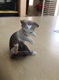 Lladro   glossy tiny cat & mouse figurine