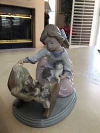 Lladro      A cradle of kittens  #5784