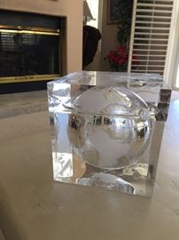 Acrylic globe ice bucket