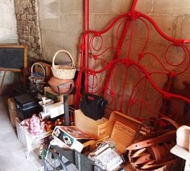 Beautiful bed frame! See the darling wagon??