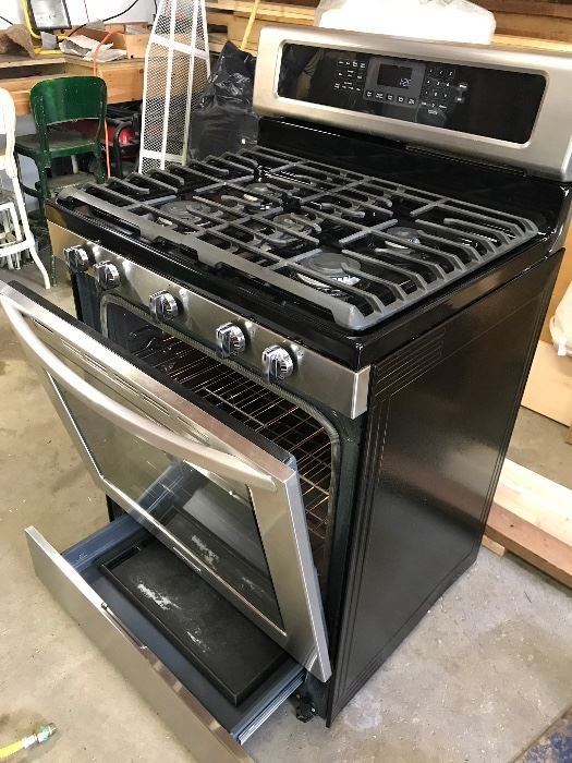 kitchen-aid gas range/oven