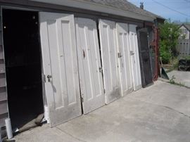 5 Doors and 2 Screen doors