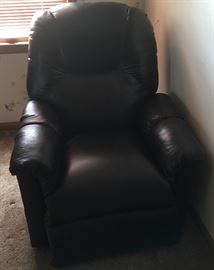 PRIDE Mobility / Lift / Recliner Chair w Remote