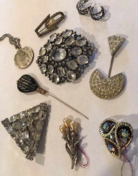 Art Deco & Vintage Jewelry - Literally Thousands of Pieces Processed 