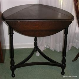 Triangular Dropside Table