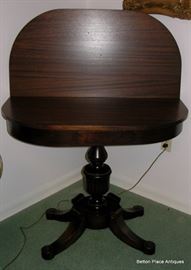 Beautiful Mahogany Swivel Top Game Table 