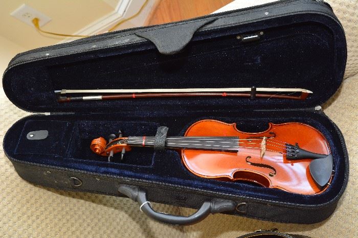 child's 1/8 violin