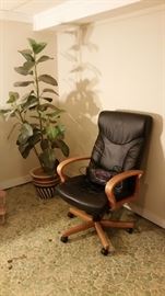 Vintage 70's desk chair, with wheels, large-scale