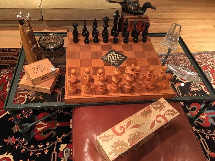 Oversized chess set
